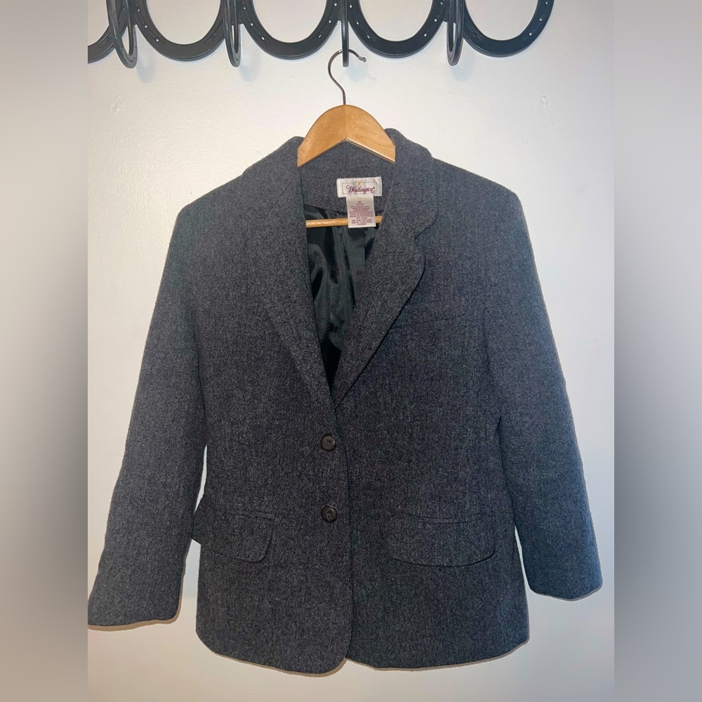 Worthington women’s 100% wool blazer. Grey, size 8 petite